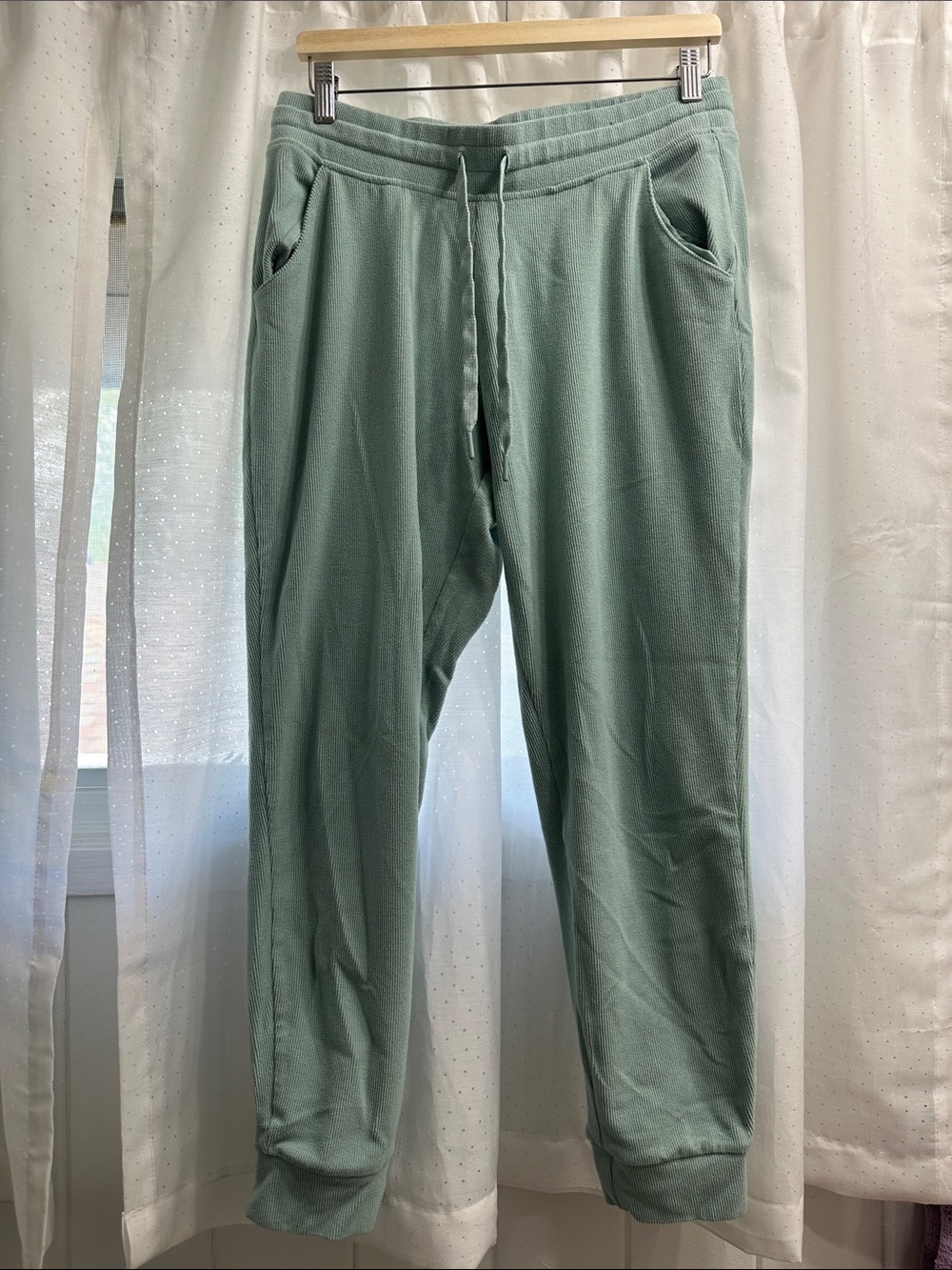 Women’s Mint Green Jogger Pants - Comfortable Drawstring Sweatpants